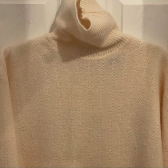 SK Jessica Tierney Cream Knitted Boho Turtleneck Sweater - Picture 3 of 5